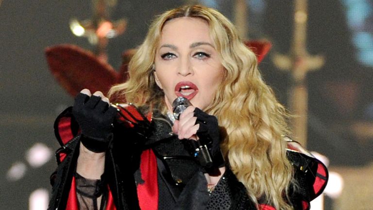 Madonna : I Won’t stop singing for a political agenda