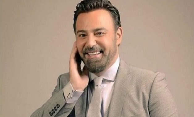 After falling off horse .. Assi el-Hallani : I’m OK !