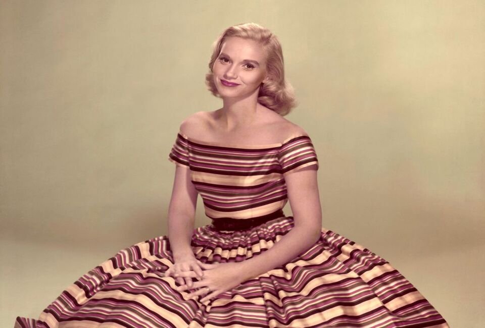Eva Marie Saint, Oscar-Winning Star of ‘On the Waterfront’ and ‘North by Northwest,’ Dies at 102